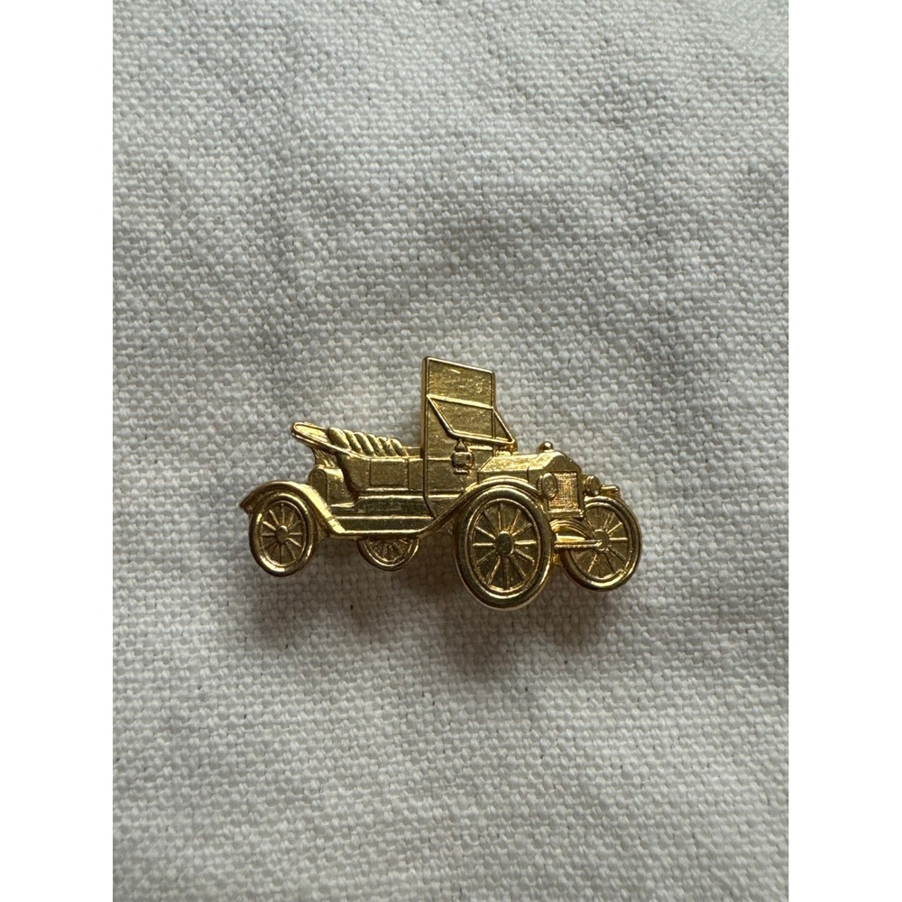 Vintage Gold Tone Antique Car Lapel Pin Antique Automobile Collector Pin - Picture 5 of 6